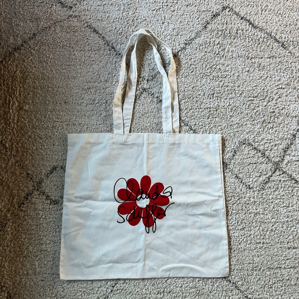 Realisation Par Claudia Schiffer tote bag
